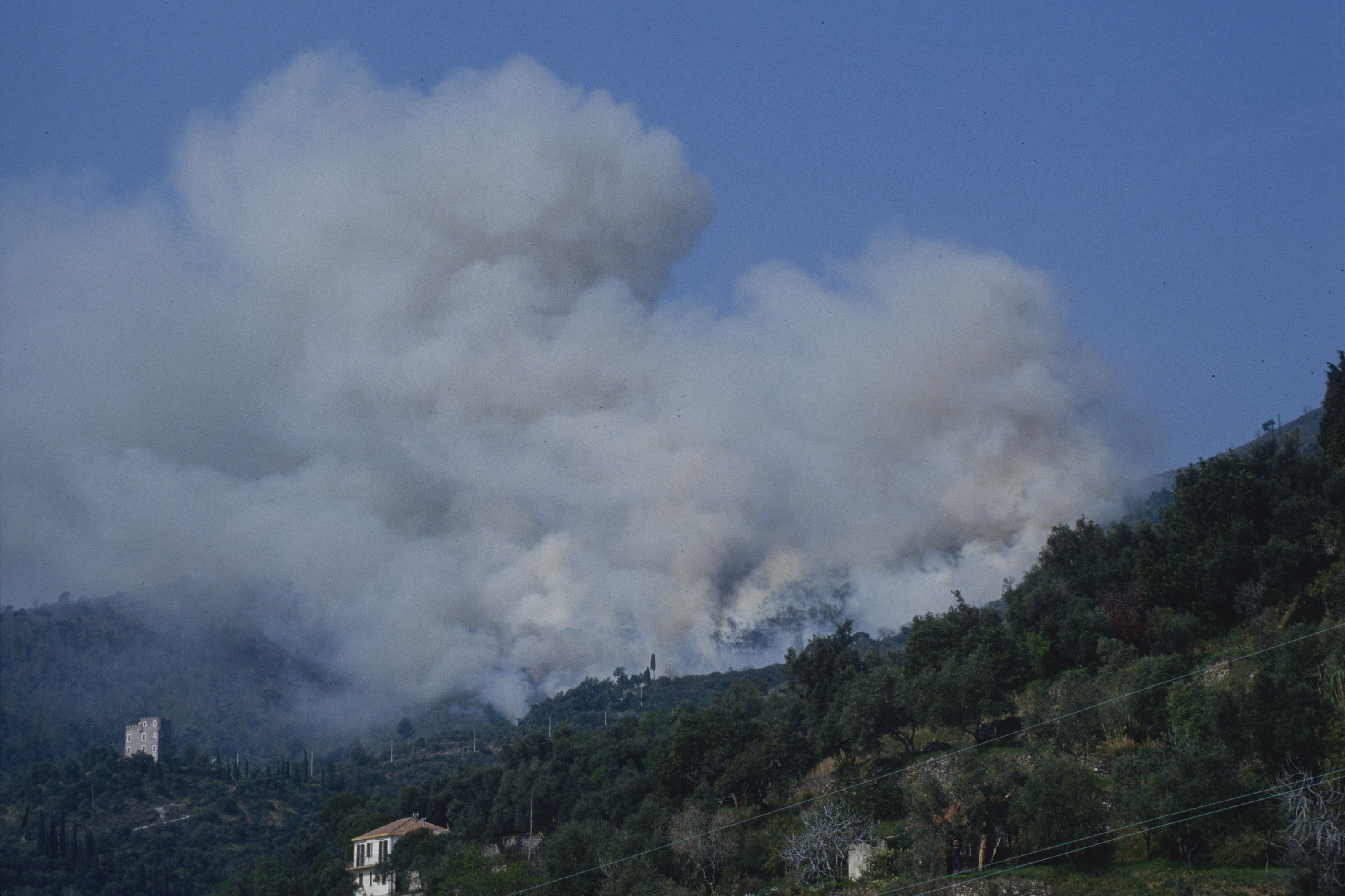 Waldbrand ob Locarno